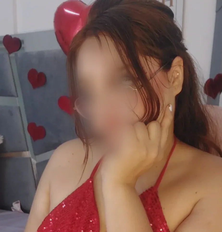Isabella, 25