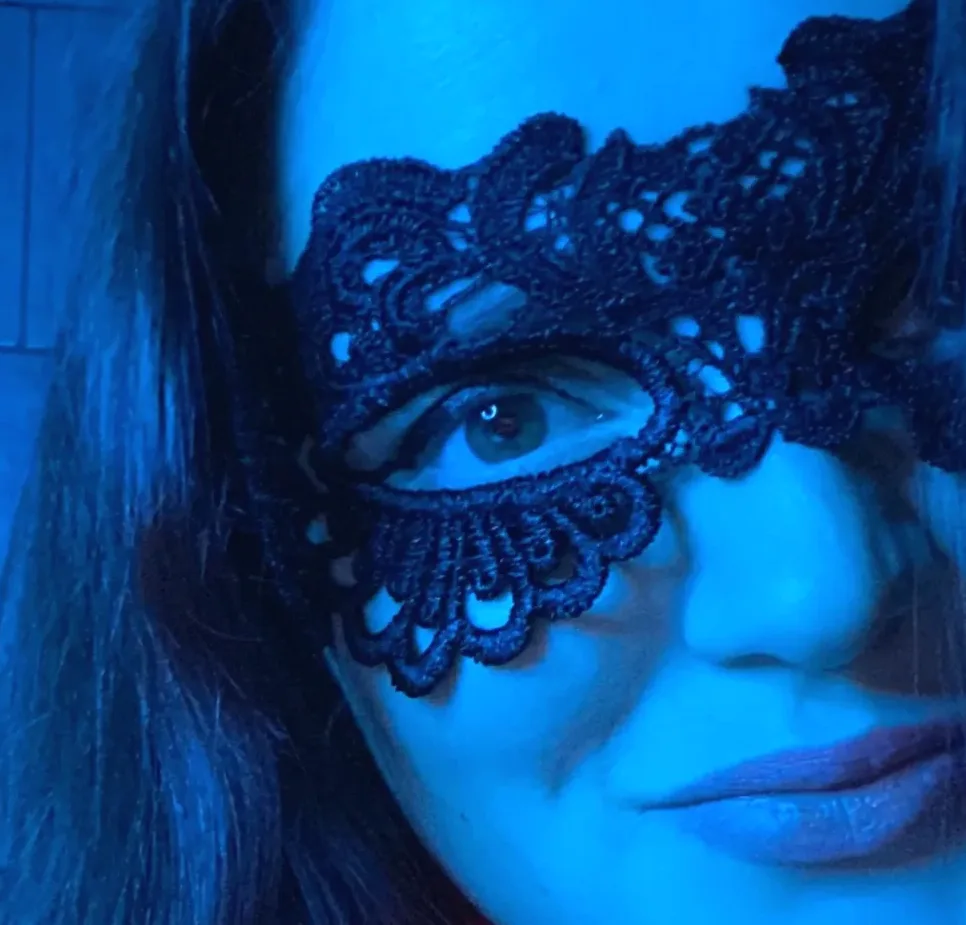 Karin, 29