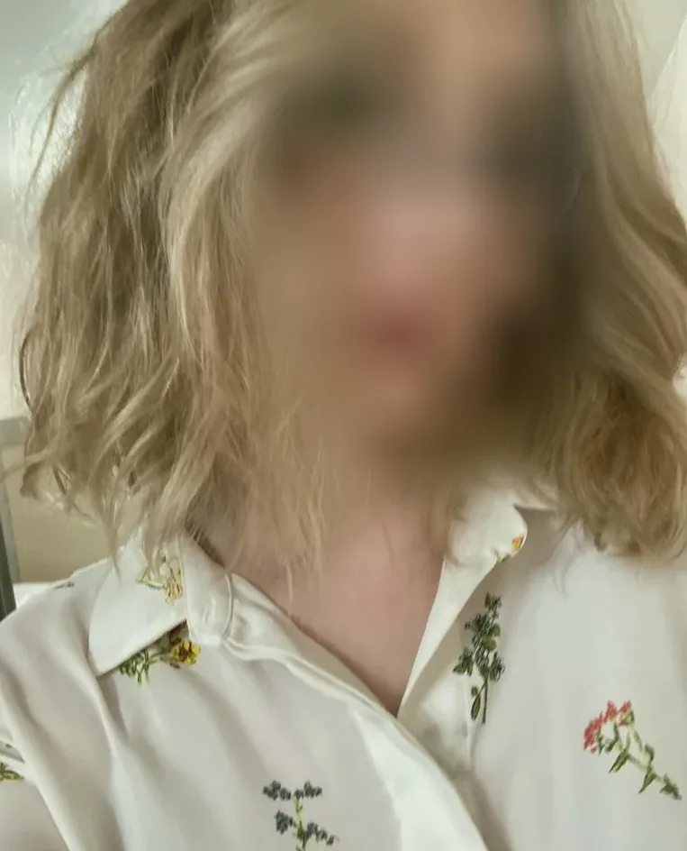 Katrin, 33