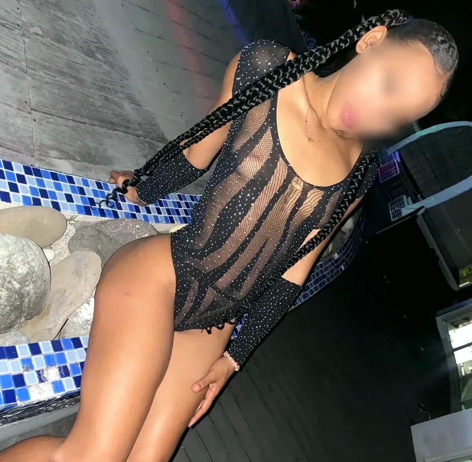 Viktoria, 20
